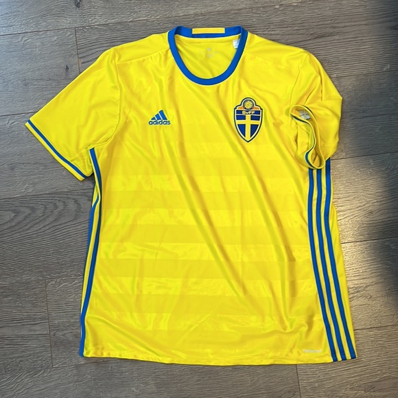 Football jersey lot for sale - Picture 4 of 5